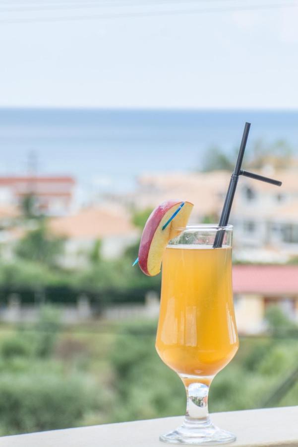 Lazaros Aparthotel 3*