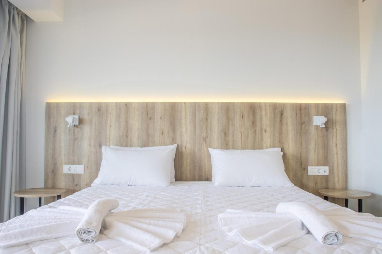 Lazaros Aparthotel