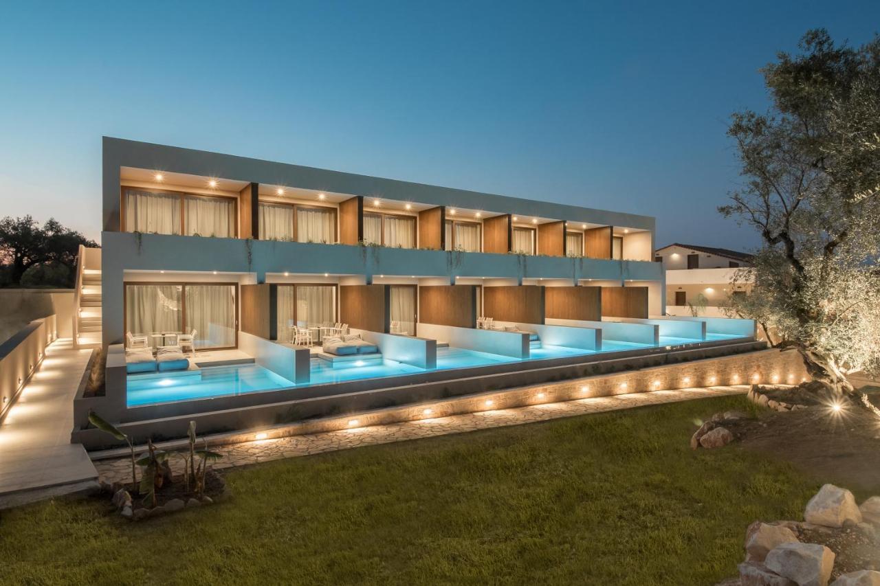 Lazaros Aparthotel Planos