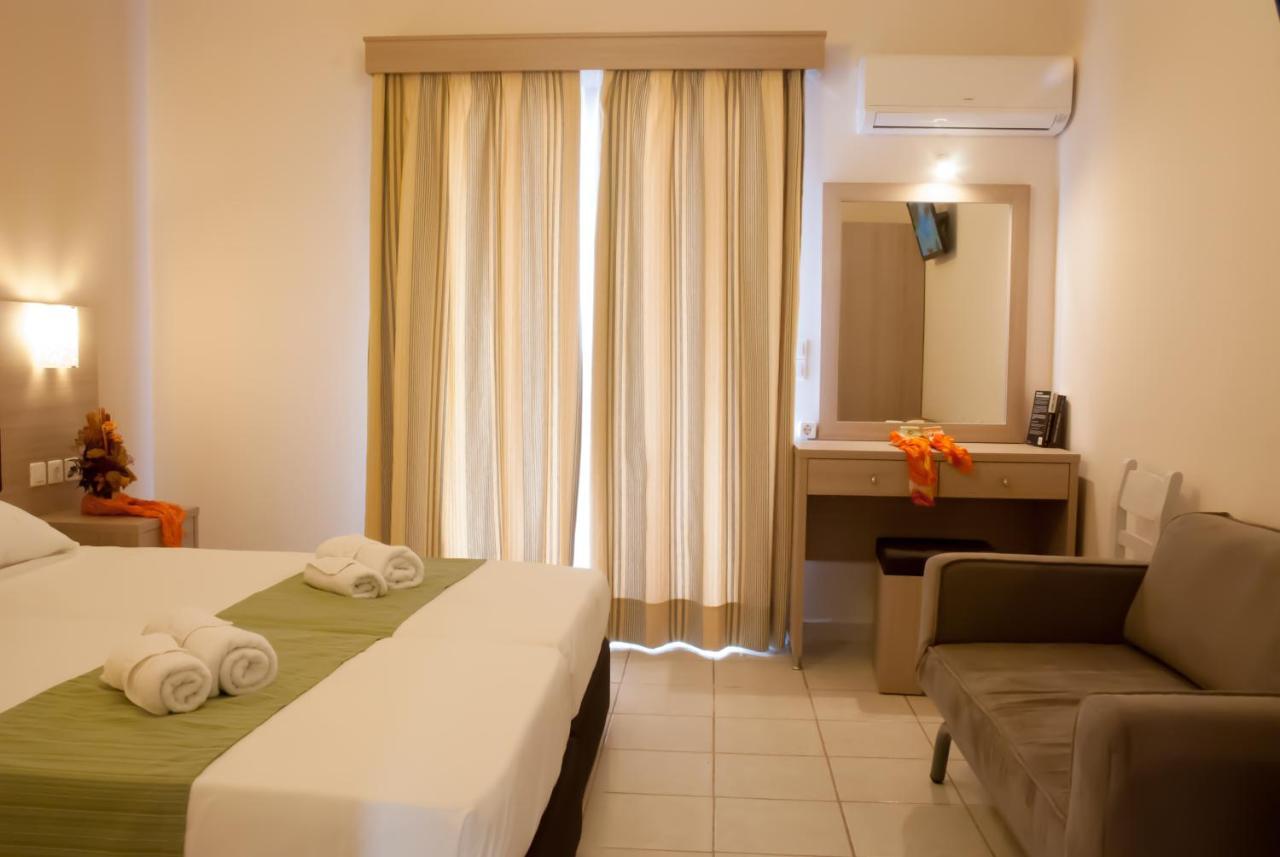 Lazaros Aparthotel