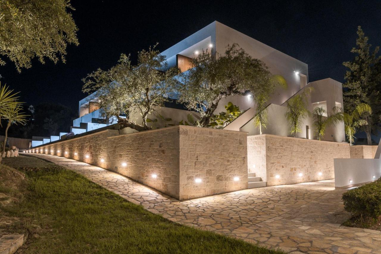 Lazaros Aparthotel